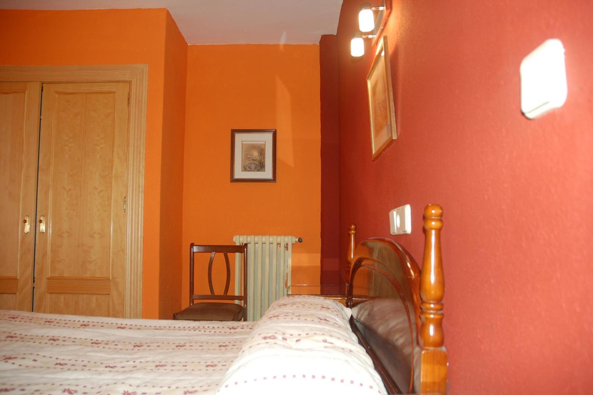 Hostal Residencia Castilla クエンカ エクステリア 写真