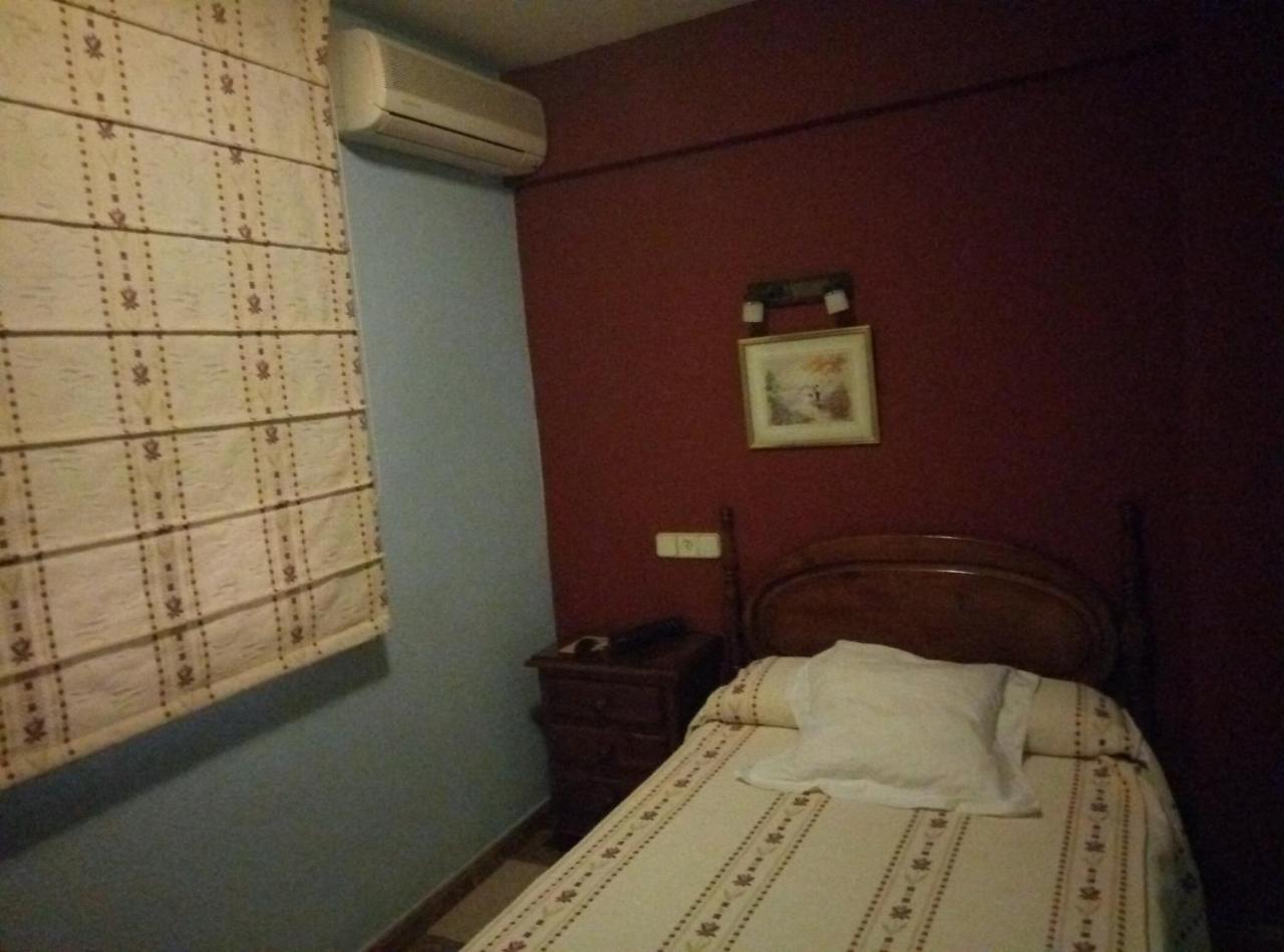 Hostal Residencia Castilla クエンカ エクステリア 写真