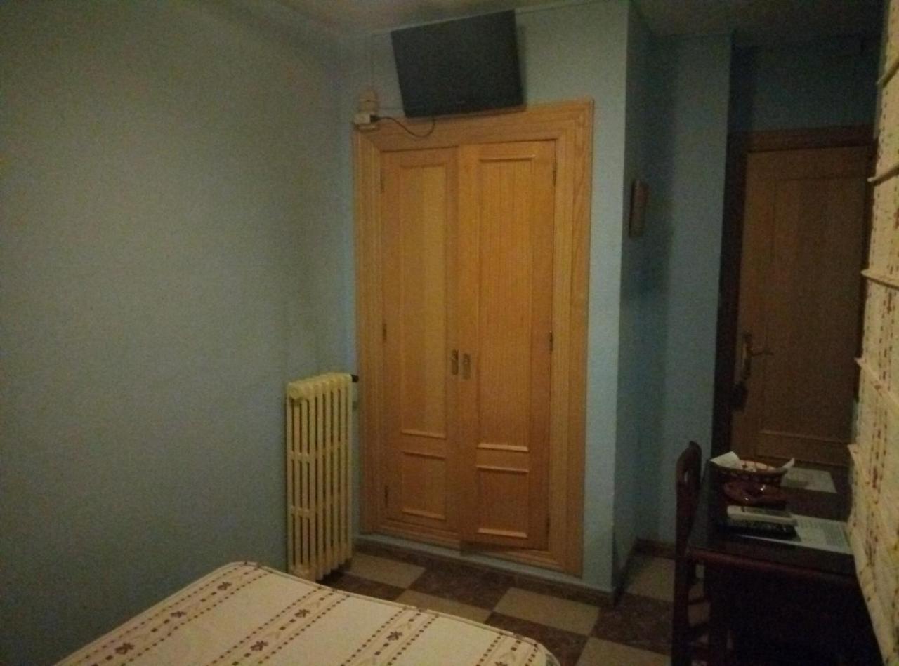 Hostal Residencia Castilla クエンカ エクステリア 写真