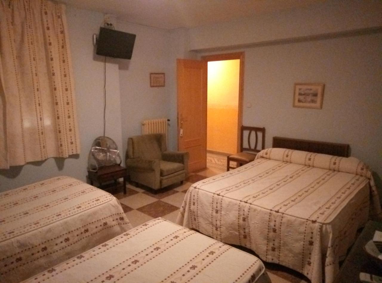 Hostal Residencia Castilla クエンカ エクステリア 写真