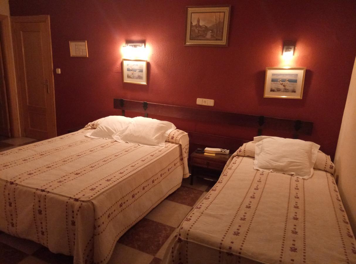 Hostal Residencia Castilla クエンカ エクステリア 写真